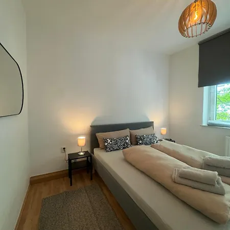 Apartment Moderne Vollausgestattete Super Schoene Zentrale Mitten In Ruettenscheid Naehe Messe